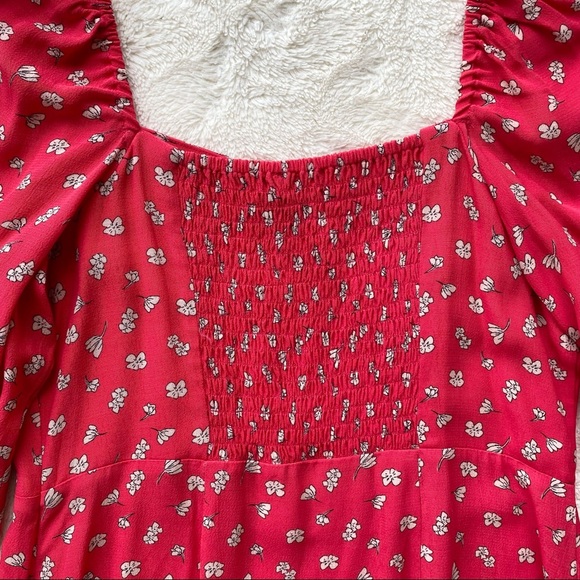 Bridgerton Sanctuary Cilia red floral square neckline smocked puff sleeves - Picture 6 of 13